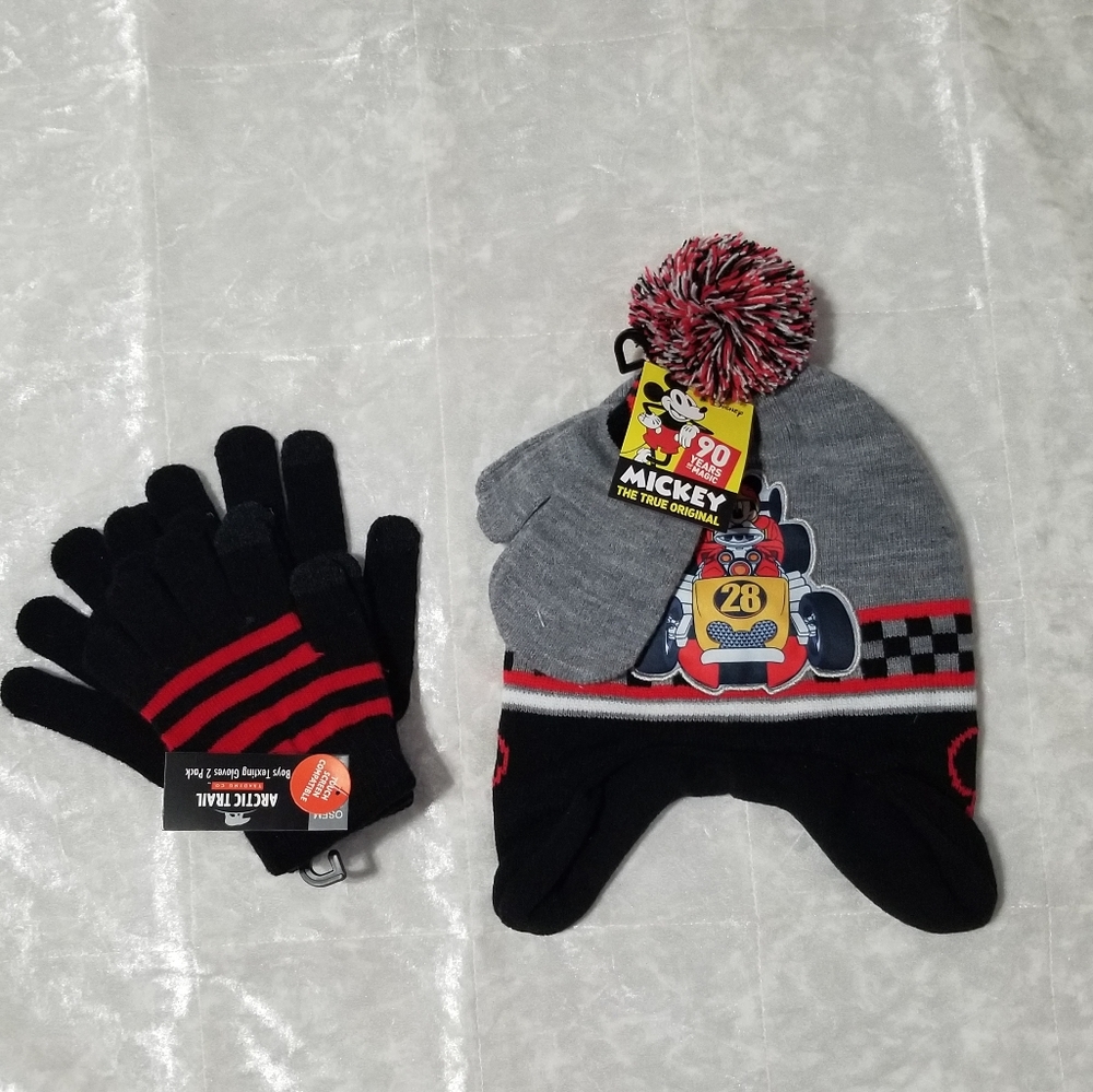 Mickey  Beanie & Glove Set